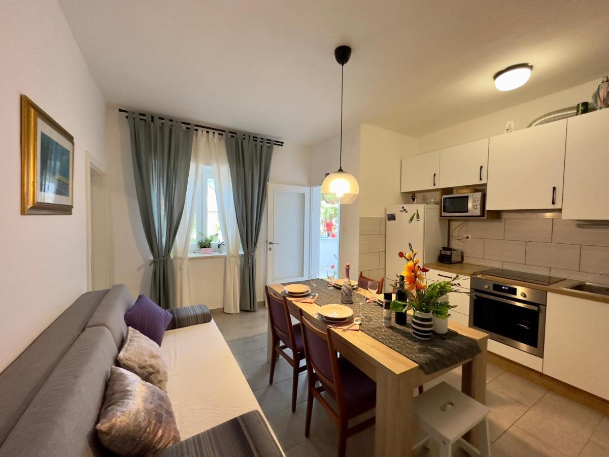 Matek Family & Studio Apartment 洛瓦尼斯卡 外观 照片