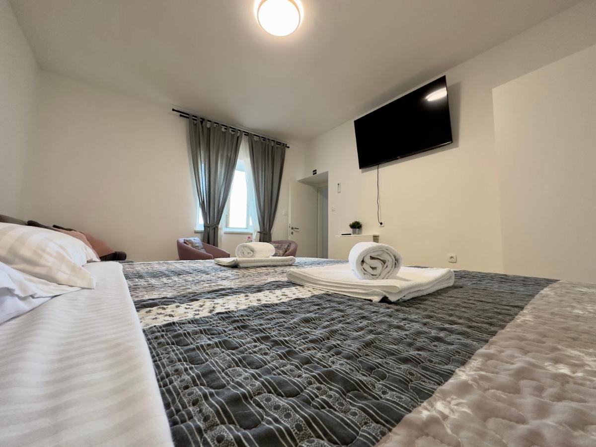 Matek Family & Studio Apartment 洛瓦尼斯卡 外观 照片