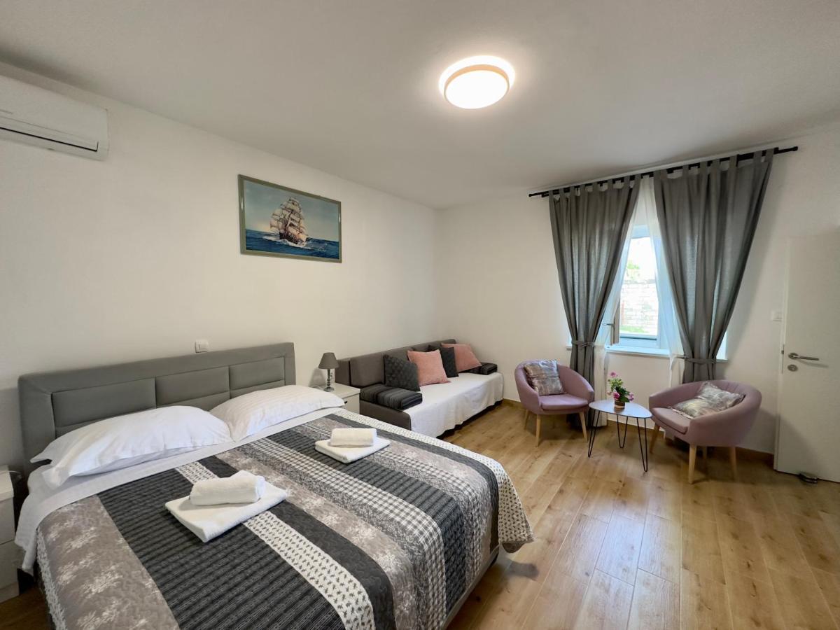 Matek Family & Studio Apartment 洛瓦尼斯卡 外观 照片